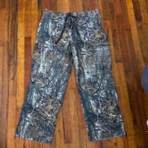 Mens Carhartt Camo Scrub set size Large